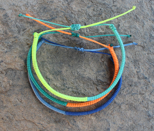 Loop Versus Bracelet Set of 3